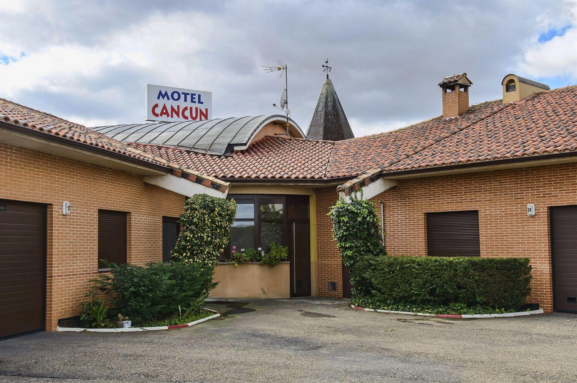 Motel Cancun Leon Ardon Exterior photo